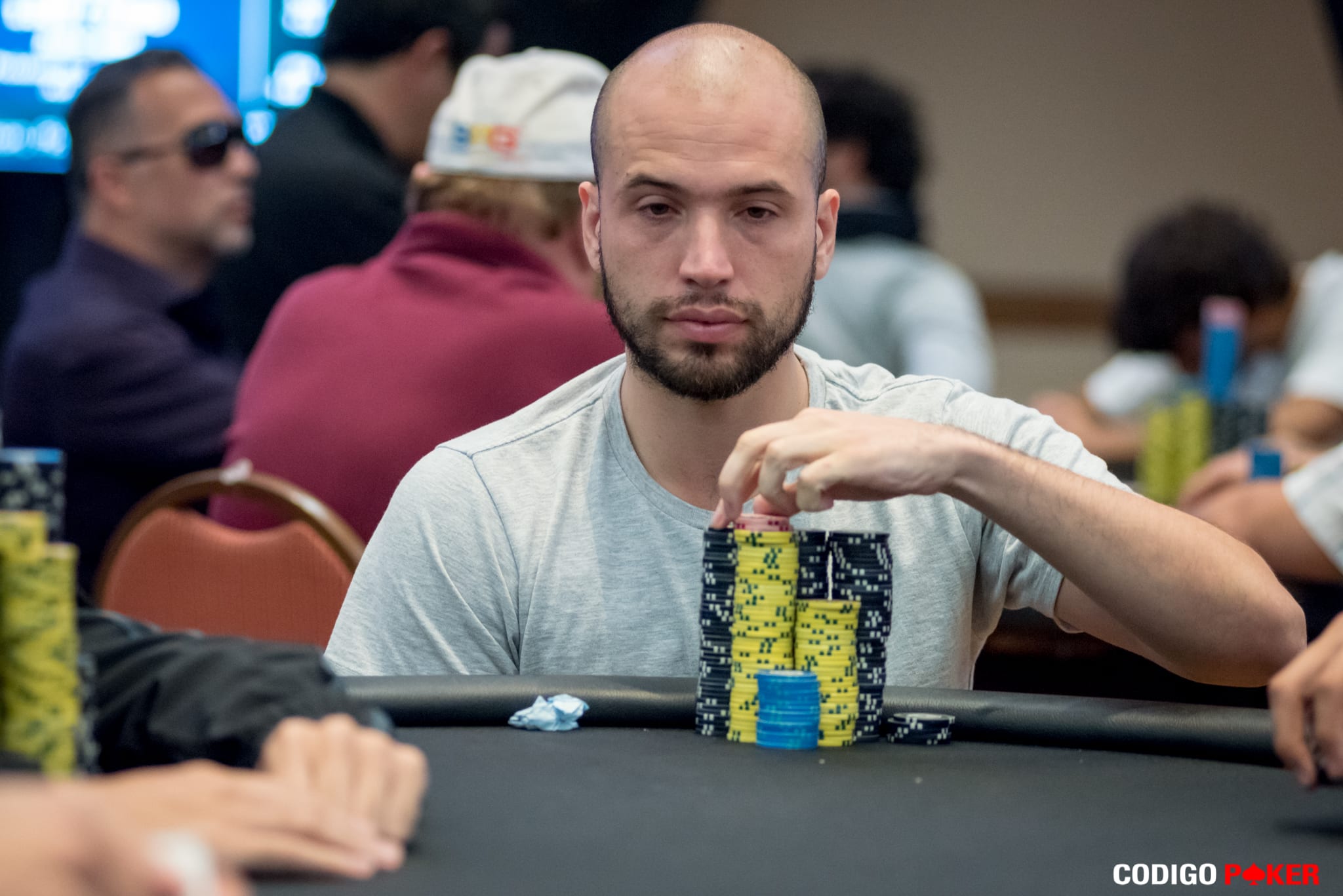 La Armada Latina, firme en el Main Event del WCOOP