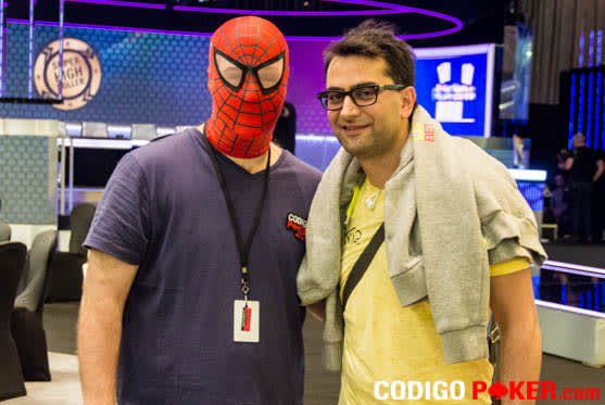 Qué le dieron Hachem y Esfandiari a un fan que los invitó a cenar