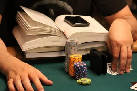 Cartas y letras: los libros y obras maestras que cambiaron el poker