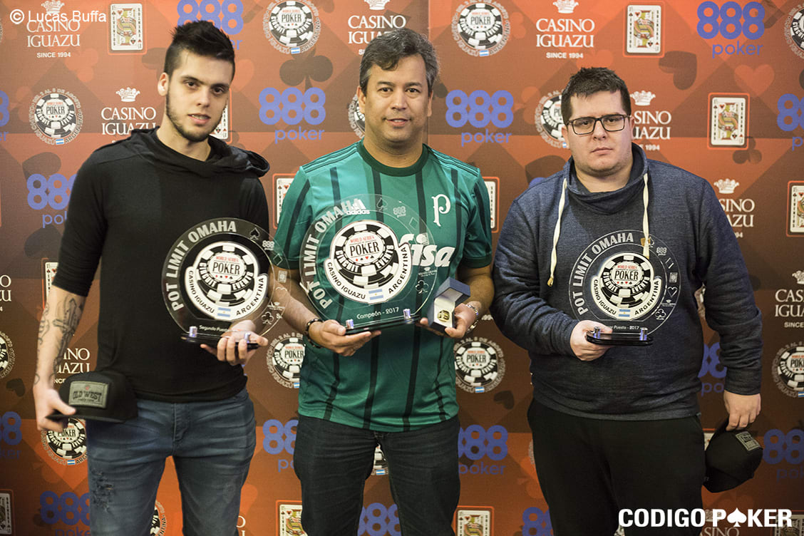 Panetta y Córdoba, cerca del anillo en el evento PLO