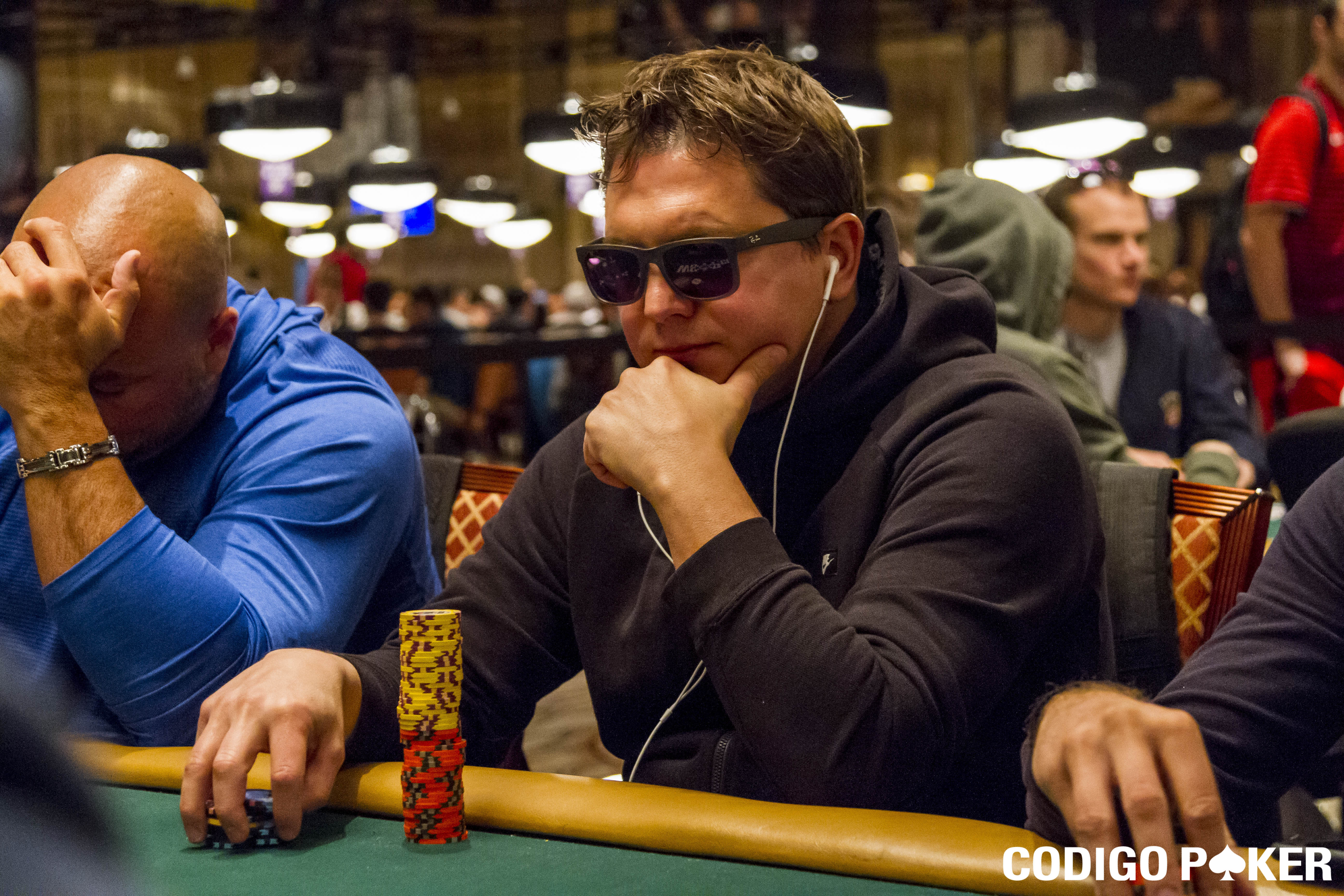 Dos argentinos avanzan al Día 2 en el BSOP