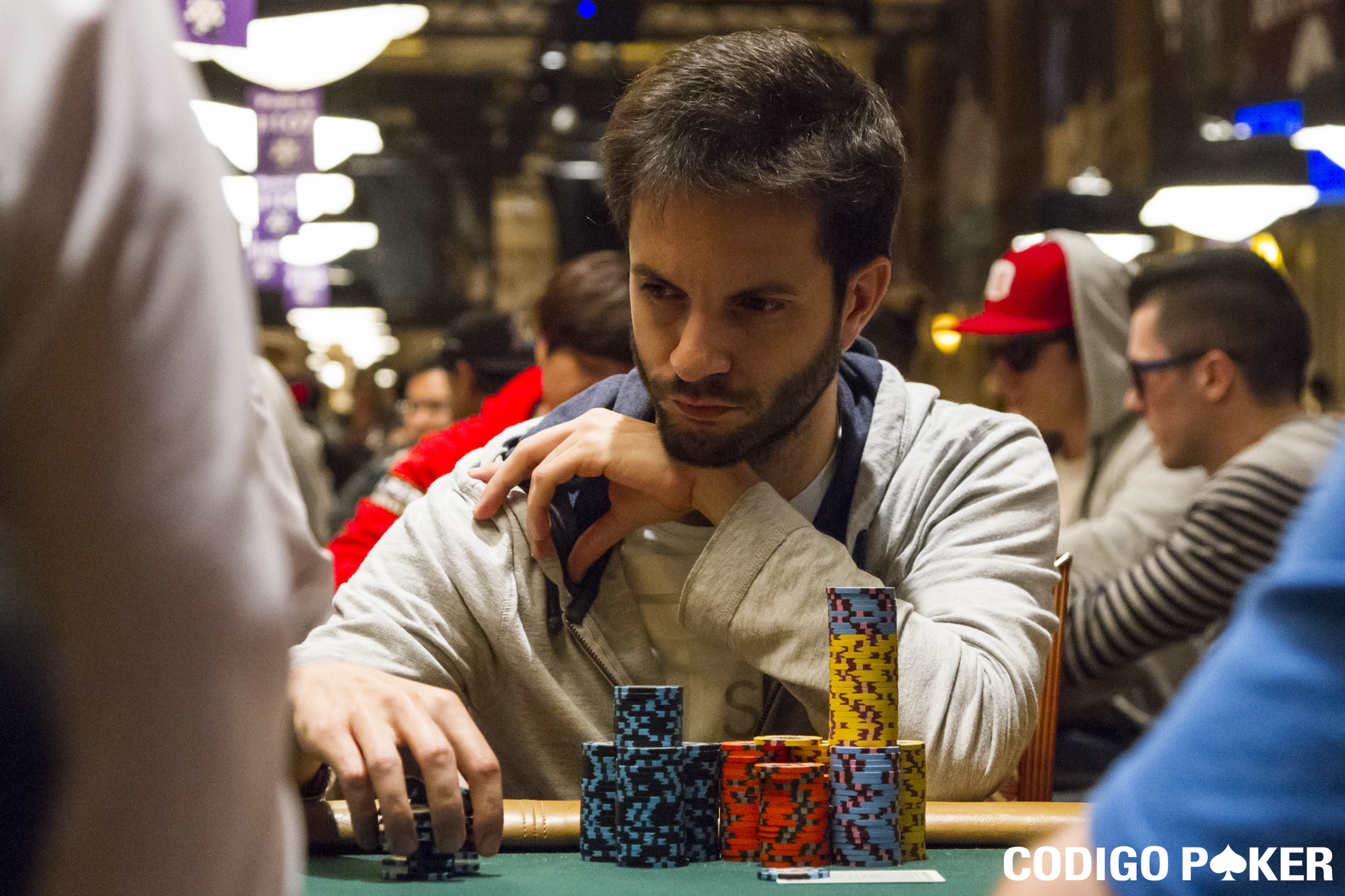 Melogno comanda a la Armada en el Evento #48