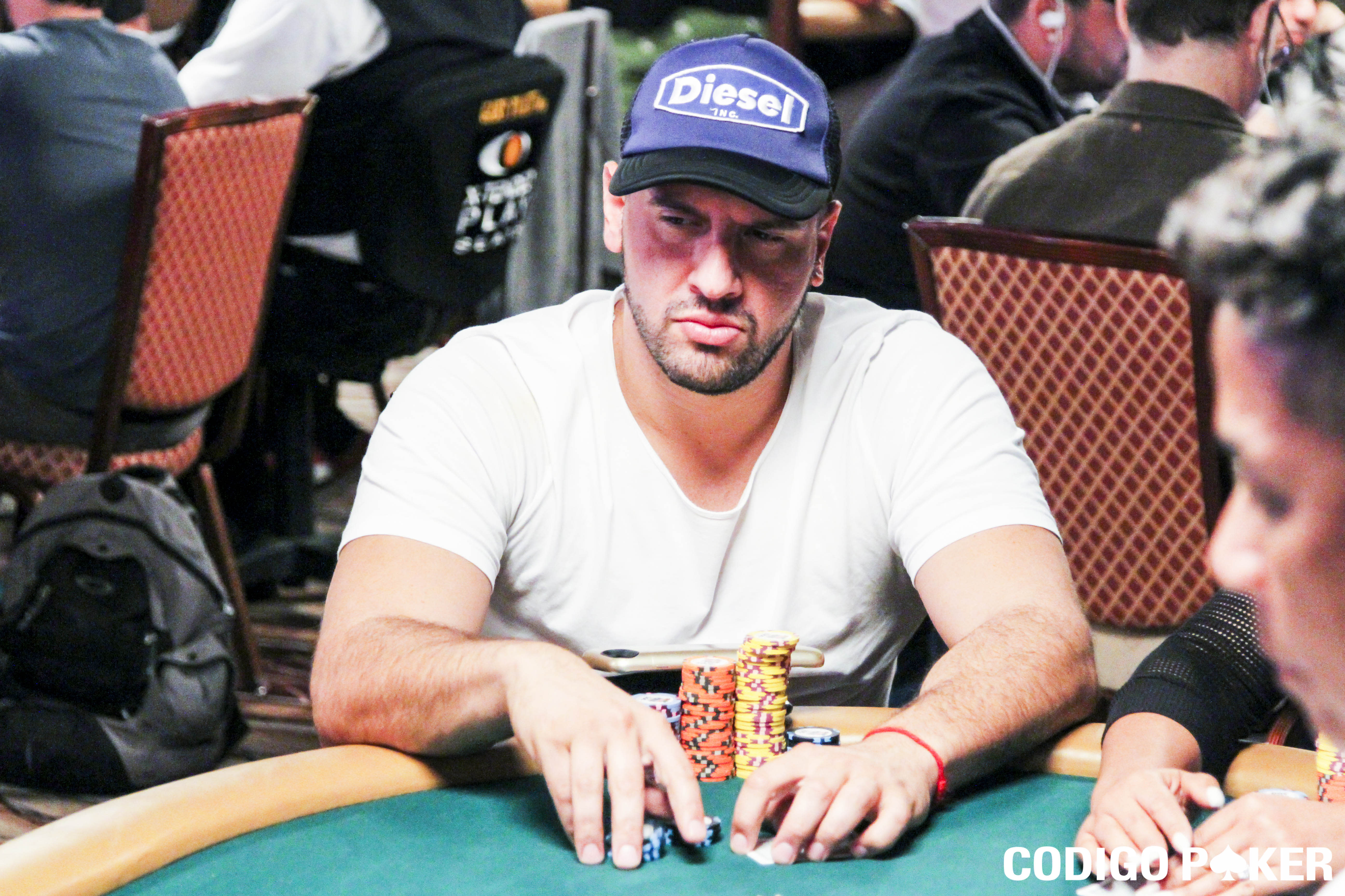 ¿Hubieses foldeado este full house en el Main Event?