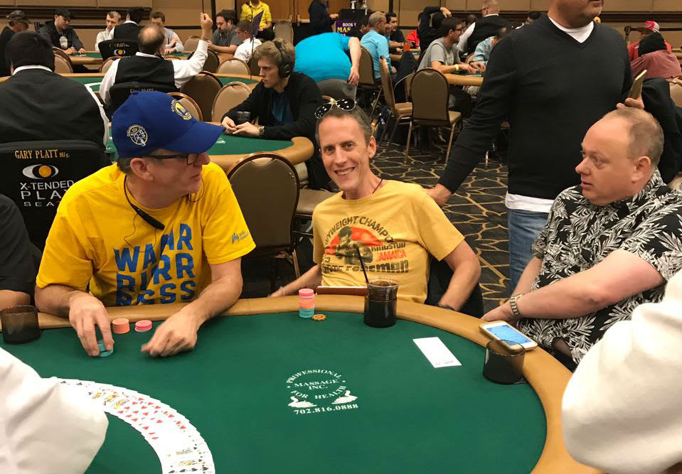 Un pelotón de latinos están en el Día 2 del Evento #68