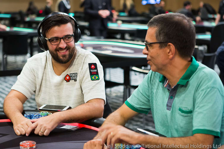 Akkari y Kaufman lideran rumbo a la mesa final