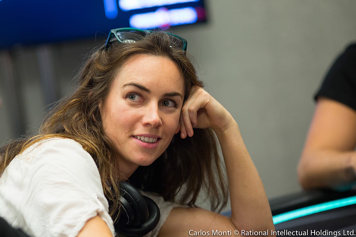 Liv Boeree: «Deberían enseñar poker en la escuela»