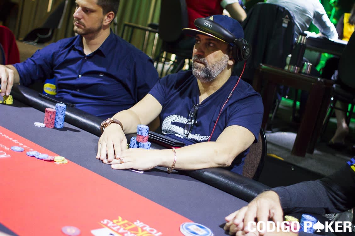 Marcelo Mesqueu termina Dia 1A do High Roller em 2º