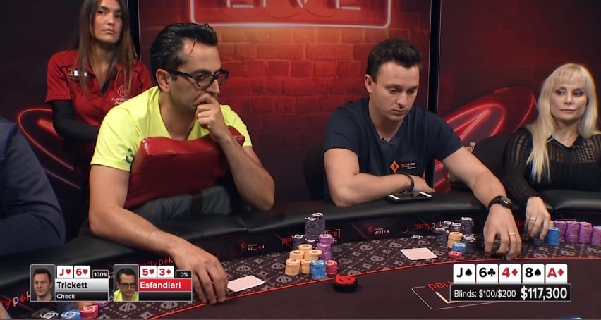 Esfandiari hace magia para bluffear a Trickett