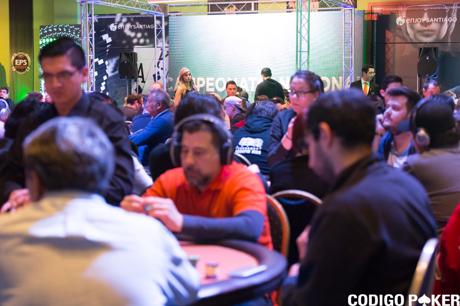 Hoy en Santiago y Antofagasta puedes dar el salto al EPS High Roller