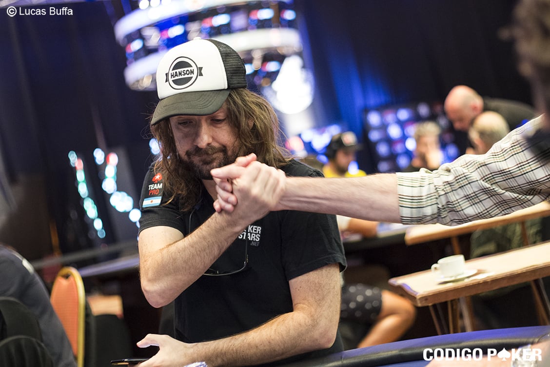 Consejo: usa la vergüenza para mejorar en el poker