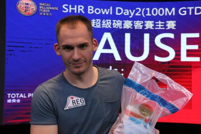 Bonomo lidera la mesa final del SHR Bowl en Macao