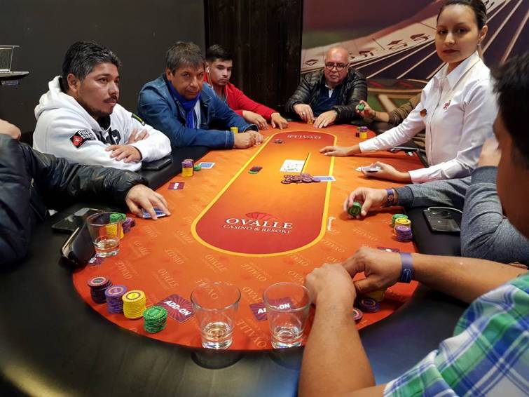 Pasa el feriado jugando poker GRATIS en Ovalle