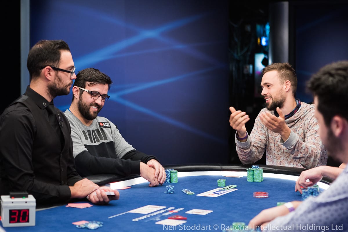 Pelea de gigantes: Akkari ya está entre los finalistas en Montecarlo