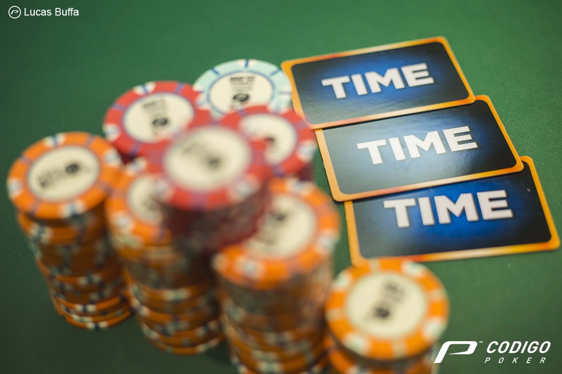 ¿Por qué tanqueas más de la cuenta en la mesa de poker?