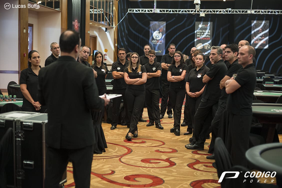 La Programación Neurolingüística en la atención de un casino