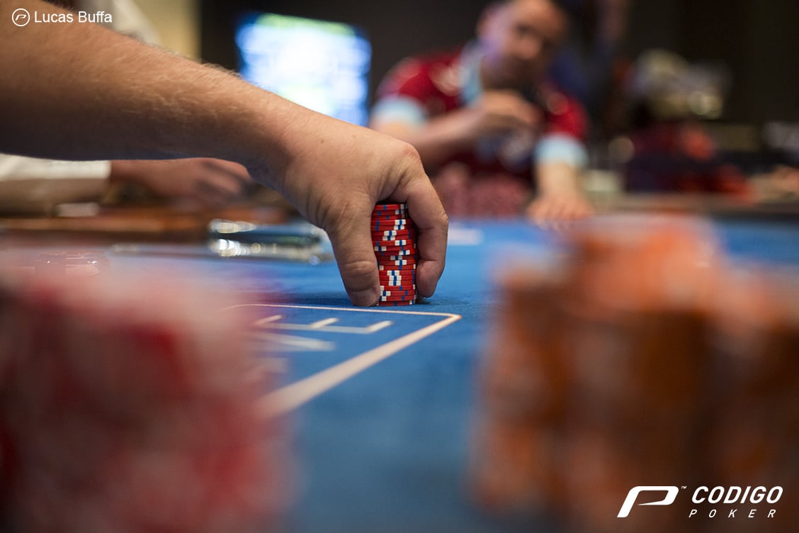 ¿Cuándo se debe hacer una overbet en las mesas?