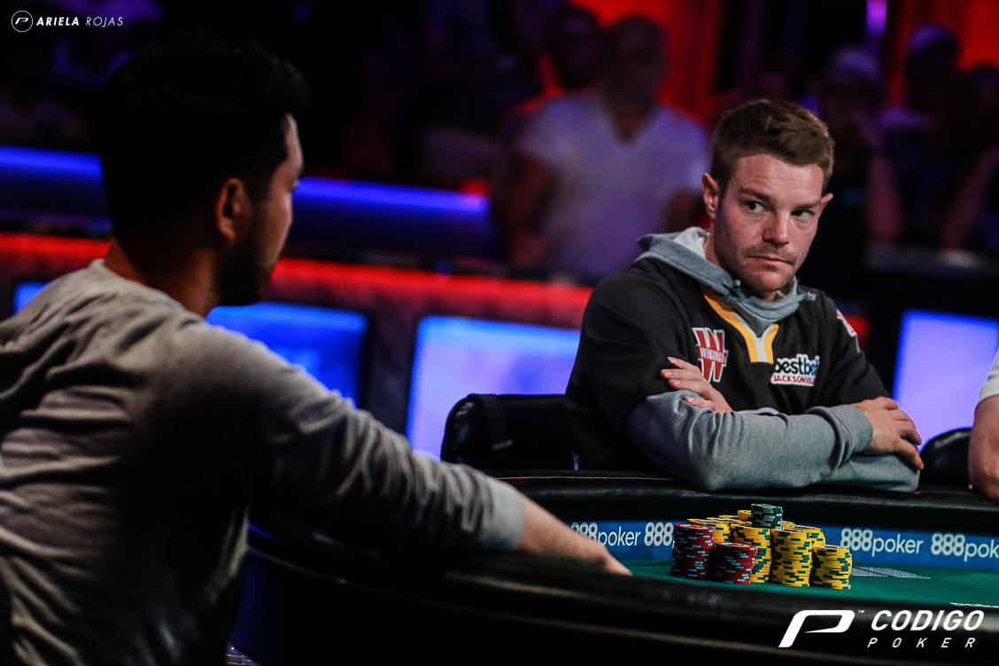 Miles acaricia el título del Main Event cuando sólo quedan tres