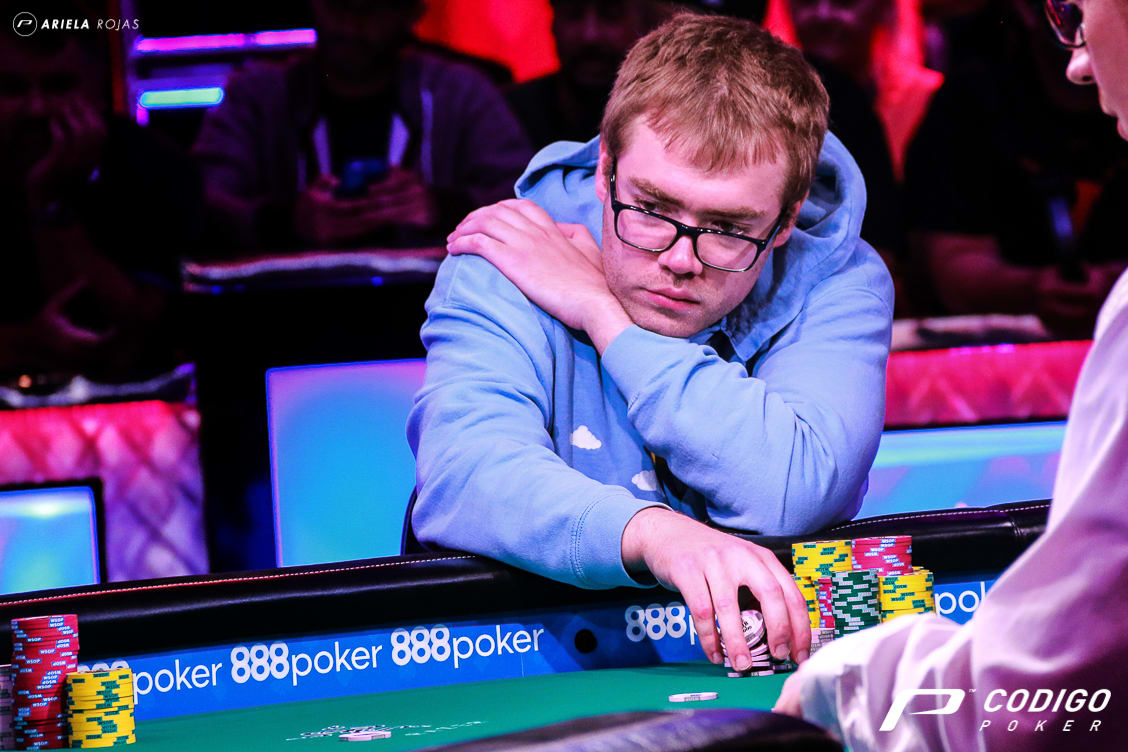 WSOP: Com uma vantagem gigantesca, Dyer domina a mesa final do Main Event