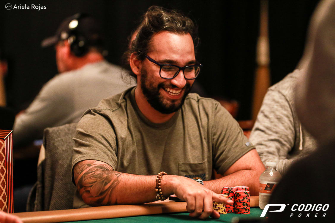 Quevedo sostiene la ilusión de Costa Rica en el Main Event