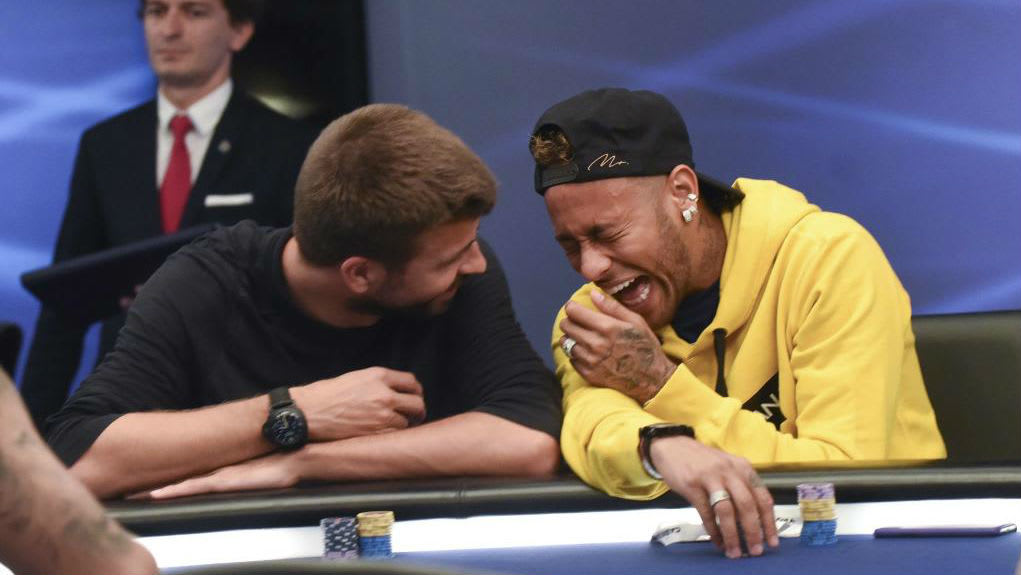 [VIDEO] Neymar vs. Piqué: una mano divertida y a fondo