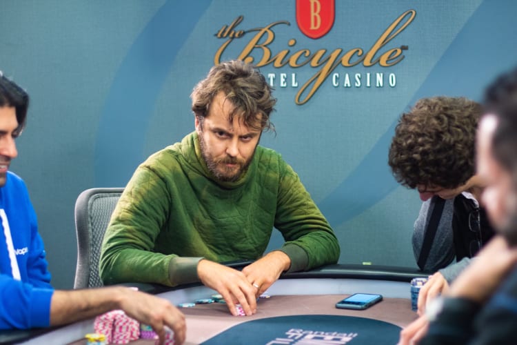 Plan de viernes: ¿Netflix o NL10.000?