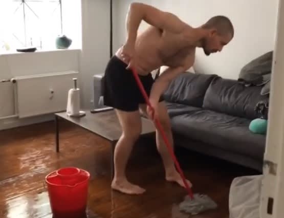 [VIDEO] Hansen se ríe con la limpieza de sus pérdidas