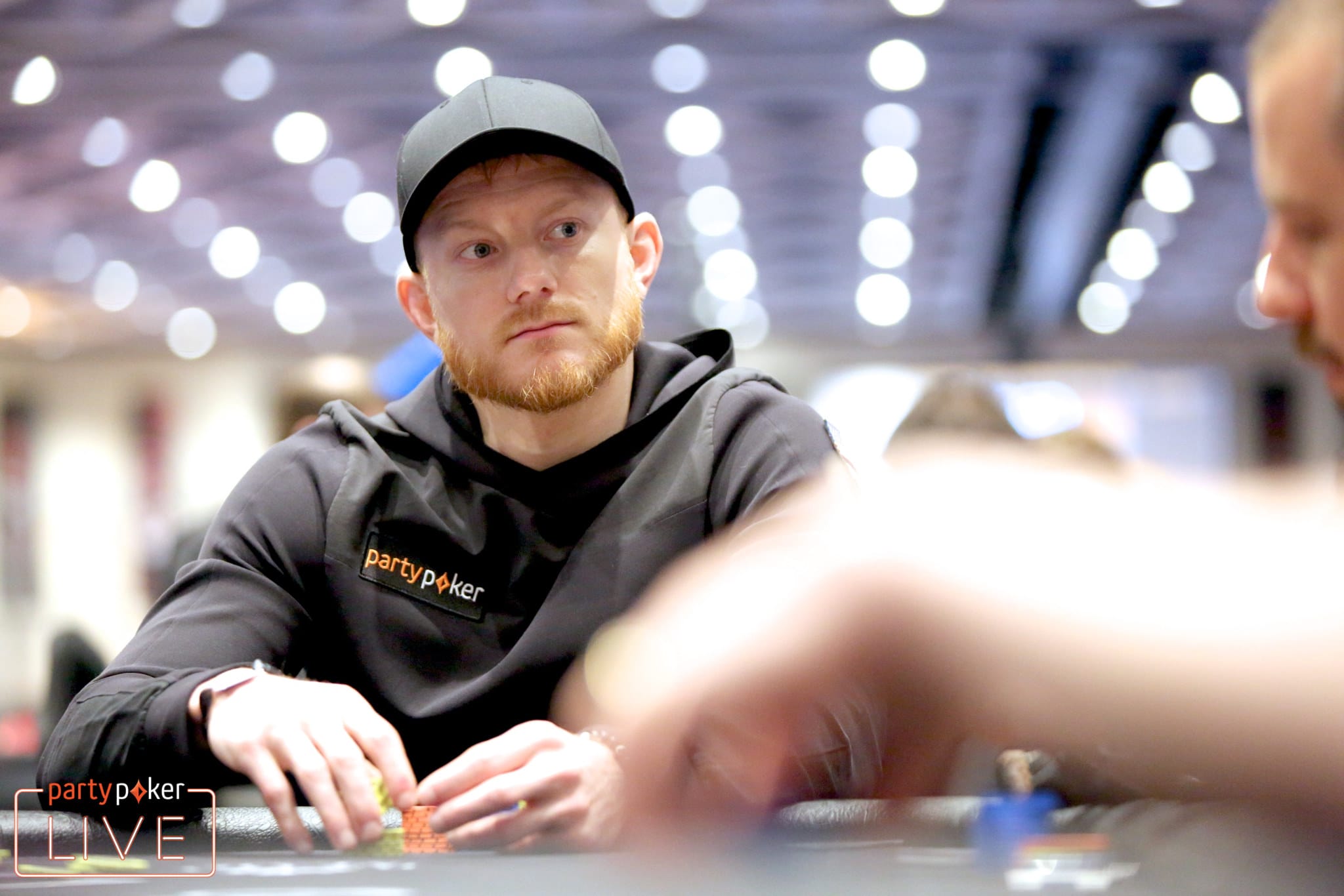 [VIDEO] ¿Qué harías en los zapatos de Jason Koon?