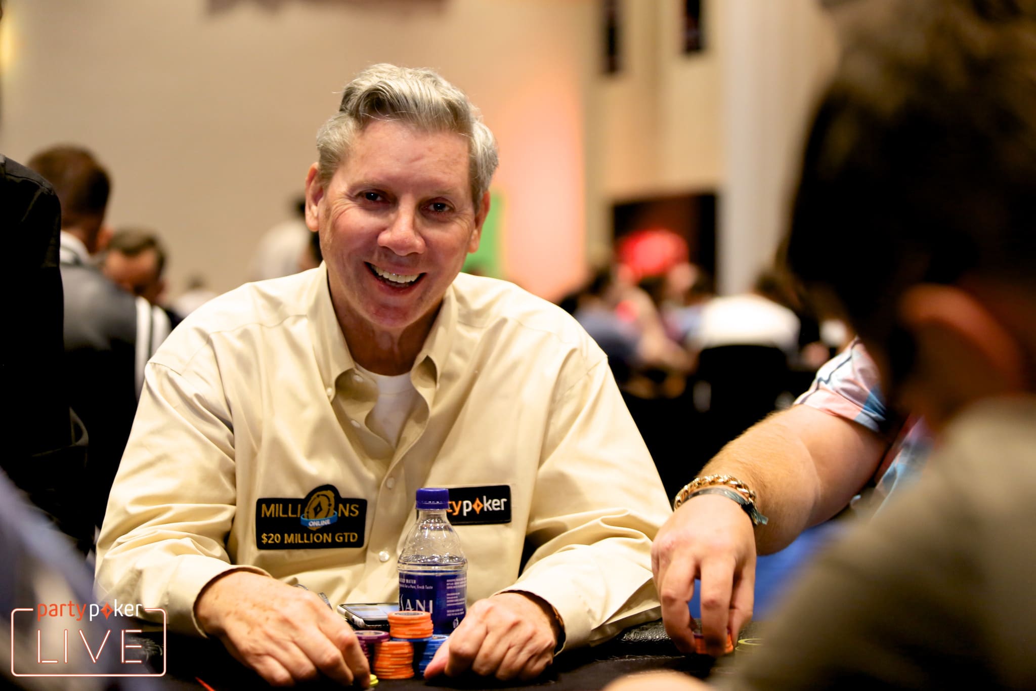 Paracaidismo y clases de baile: la historia de Mike Sexton