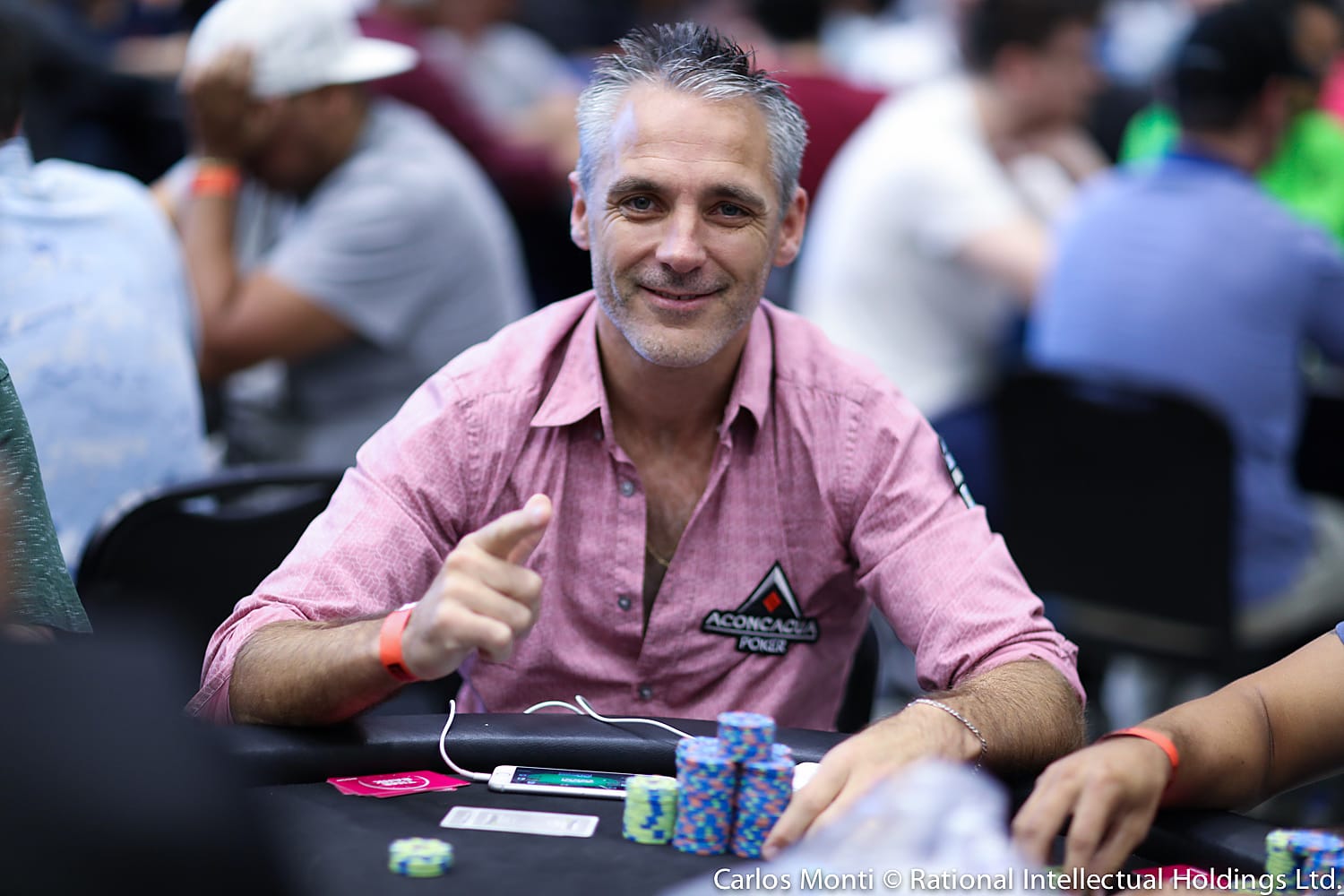 Oro y Pampa: Salas consiguió otro bombazo