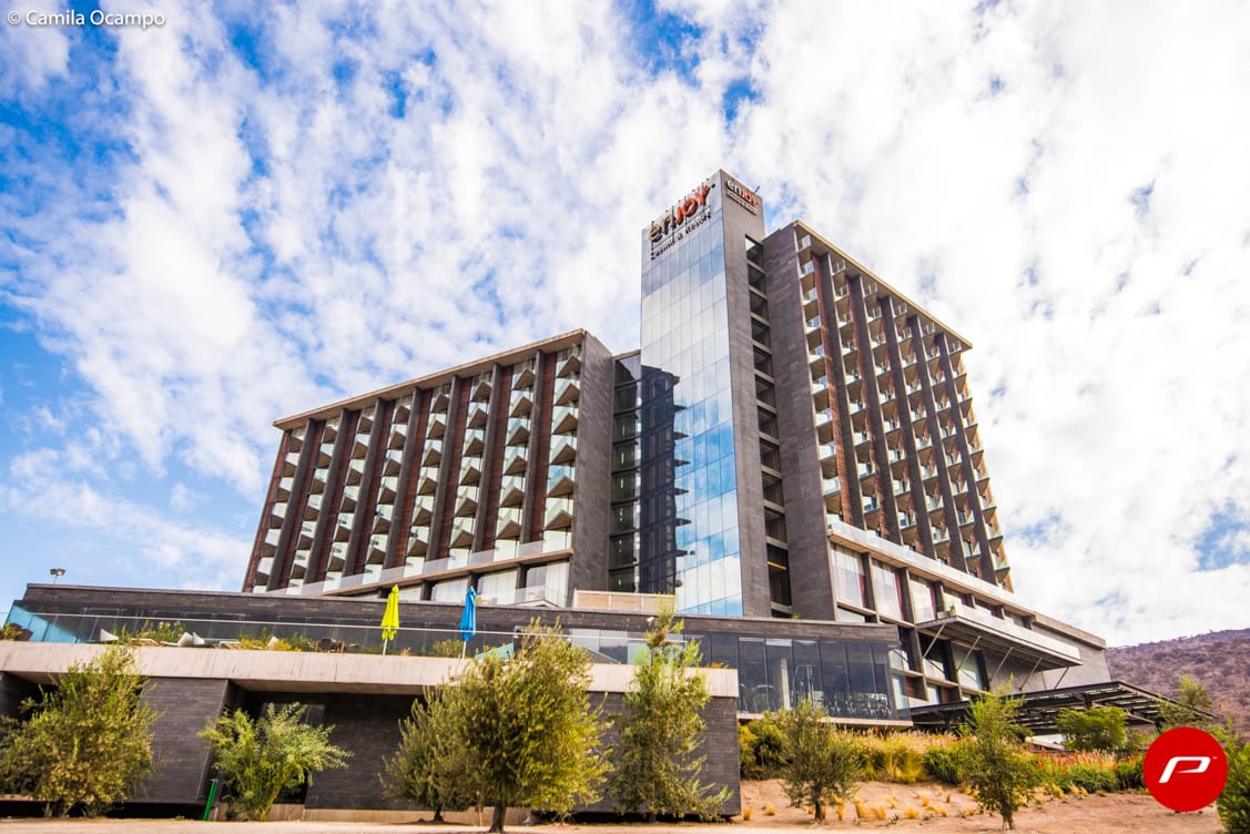 Paga la mitad en tu alojamiento en el EPS Santiago