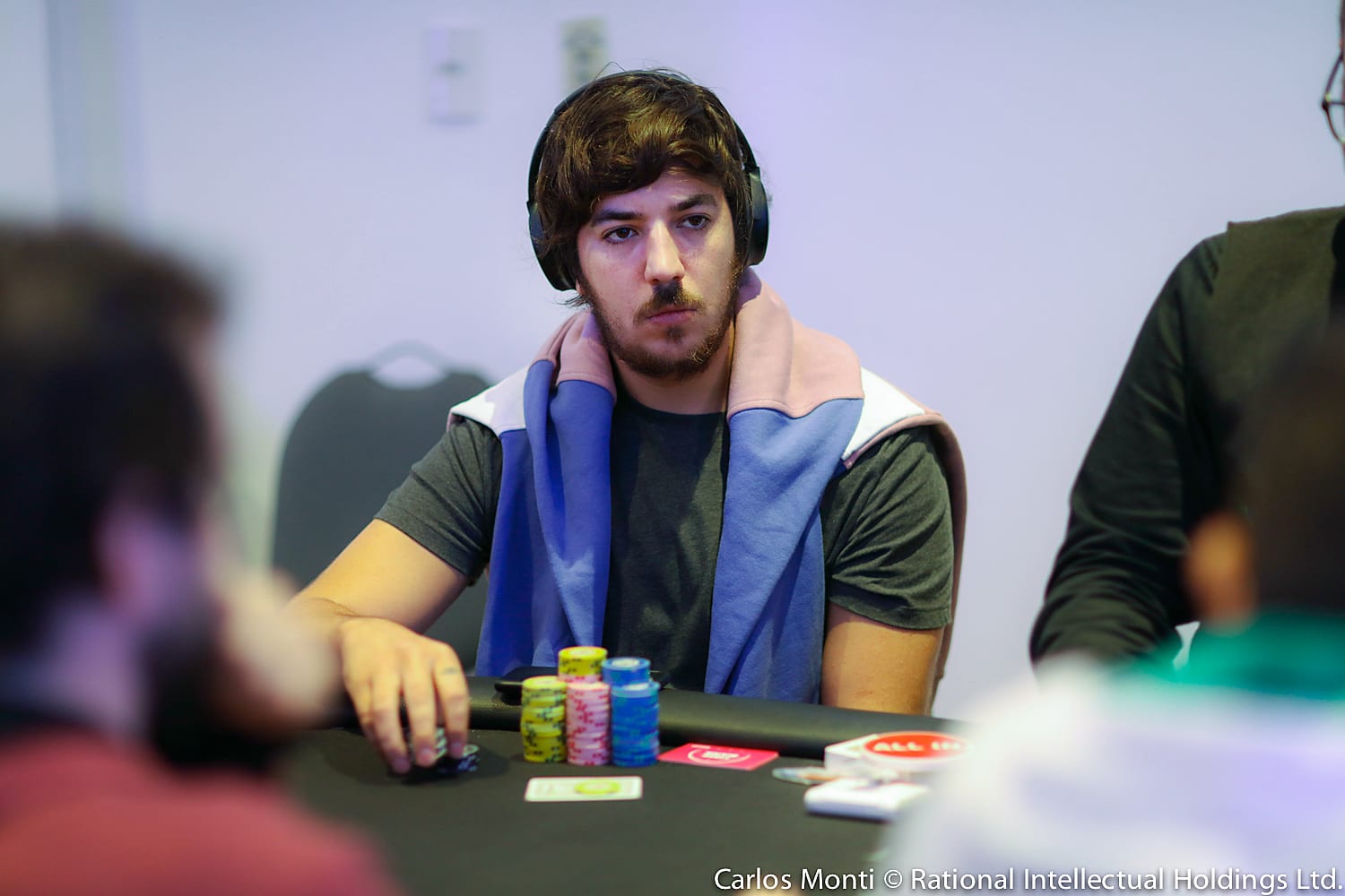 Piñeiro, a un paso de otro título en el BSOP Salvador