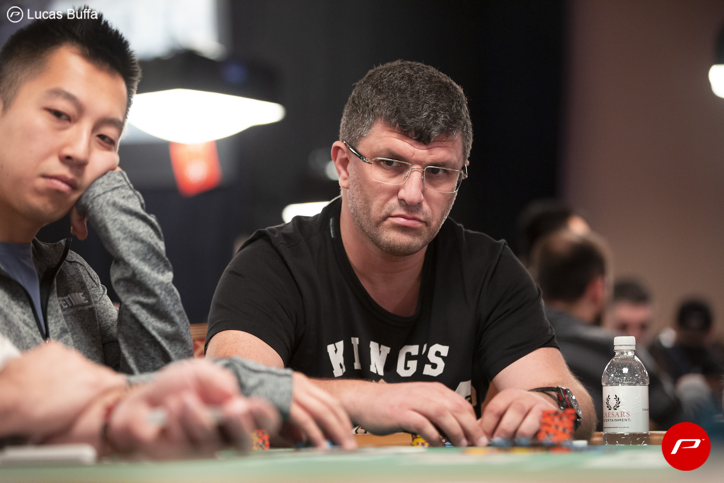 Comida, trabajo y alojamiento: el poker ayuda a Ucrania