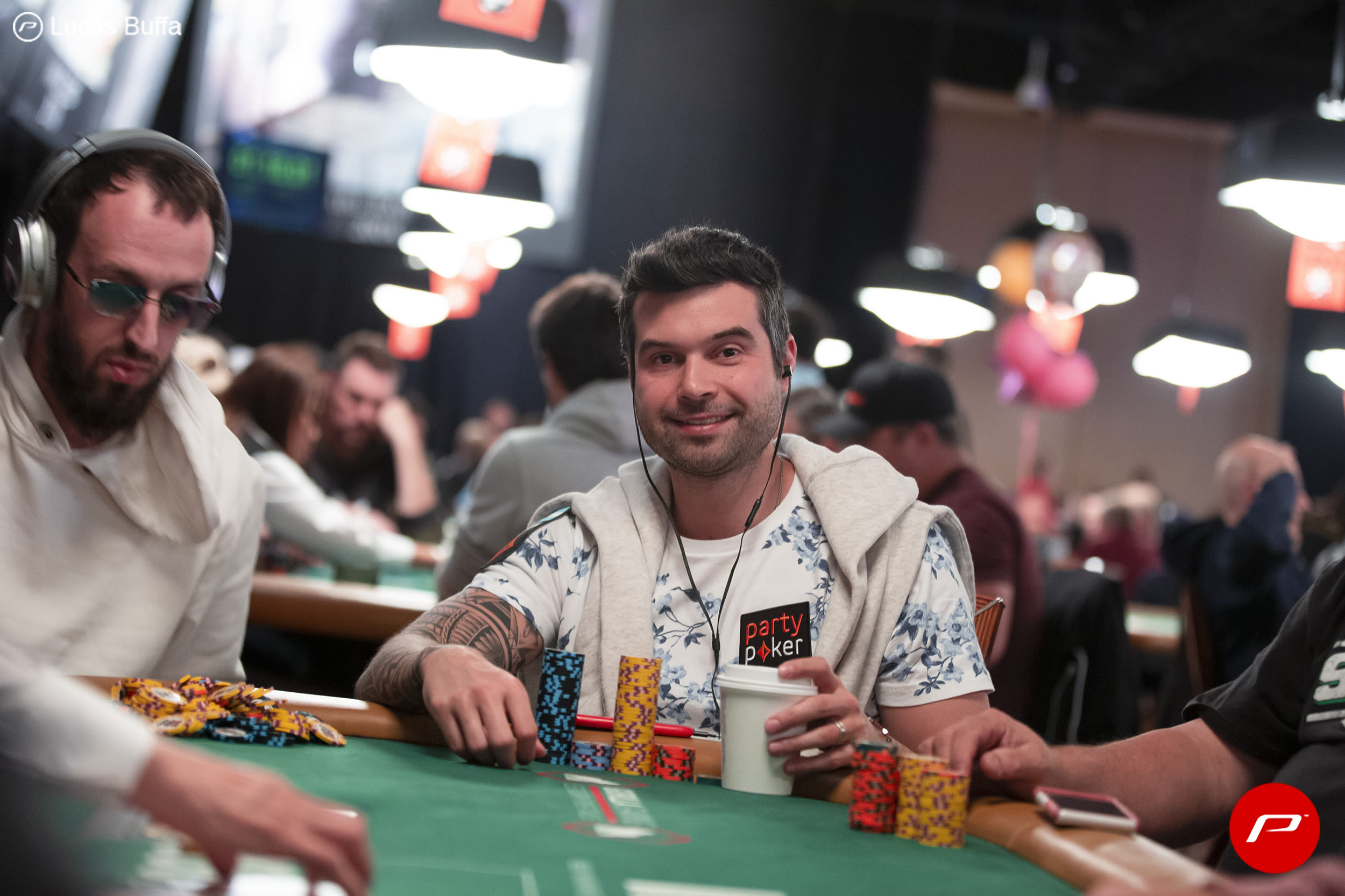 La Armada superó el gran corte del Día 2AB del Main Event