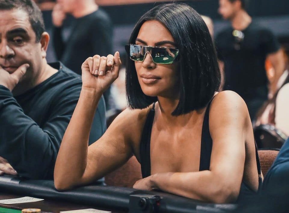 Kim Kardashian fue ‘troleada’ en una mesa de poker