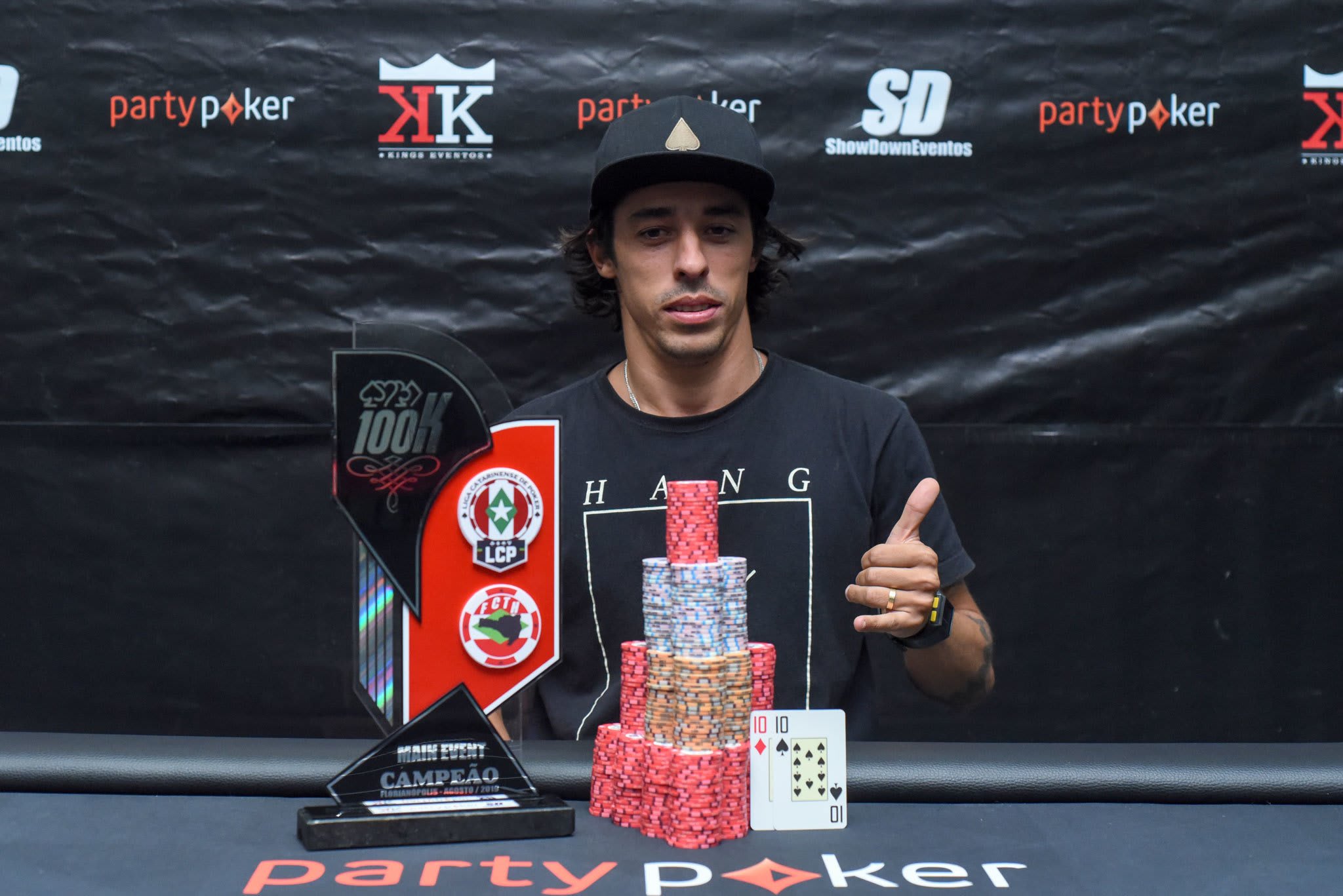 Juliano Bório vence 4° etapa do Circuito Catarinense de Poker