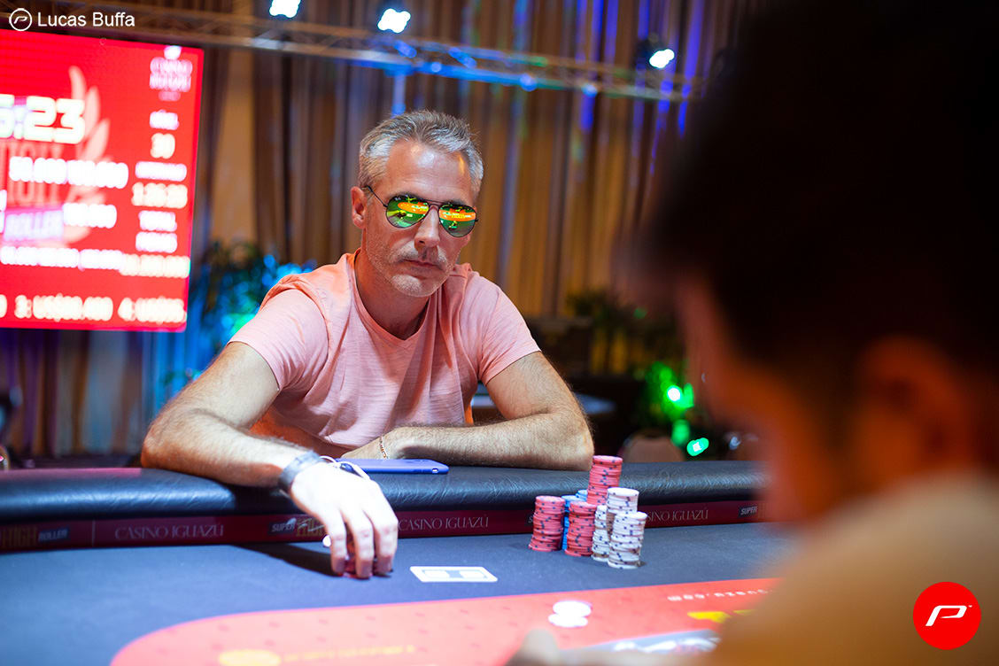 Salas y Frankie Barbero cobraron por cinco cifras