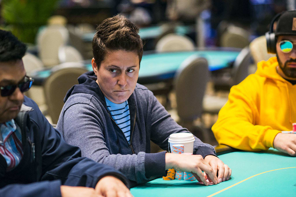 Selbst volvió al poker y pelea el WPT Borgata