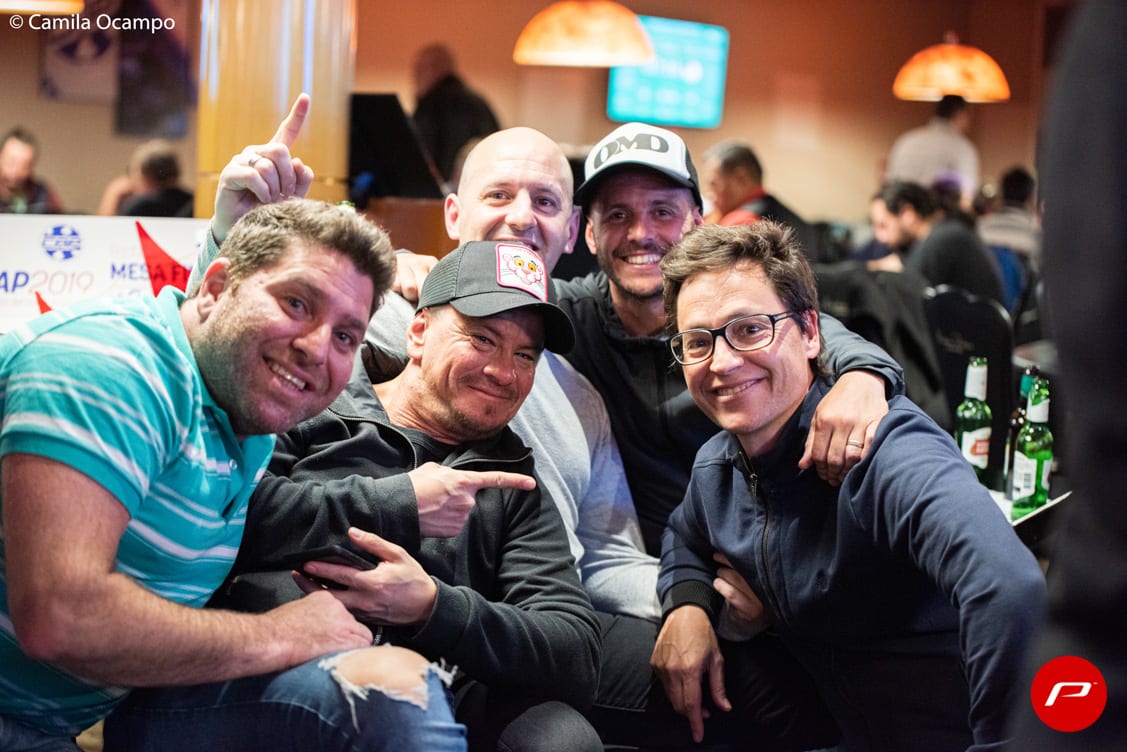 Cómo saber quiénes son tus verdades amigos en el poker