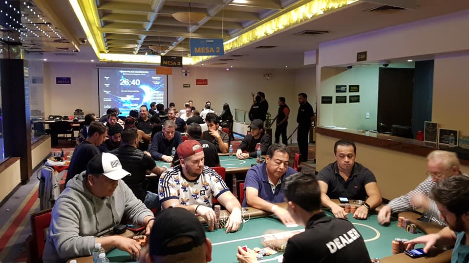 Rosette se lleva el liderato del Día 1A en el 500k en el Palace