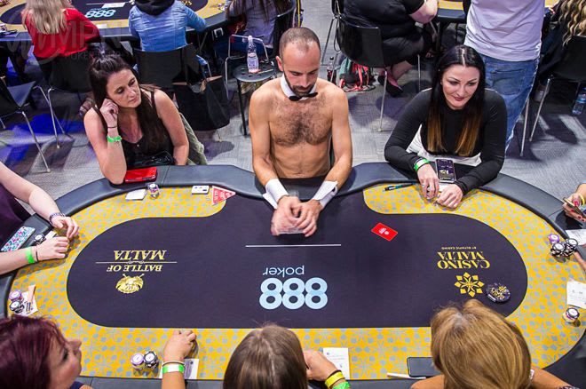 Les pagaron a los dealers de un «Ladies Event» para parecer strippers