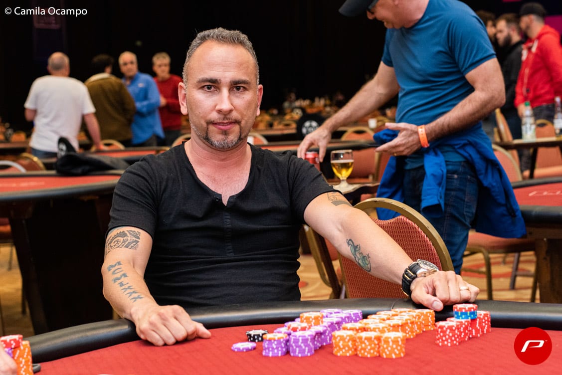 Douglas Soler lidera Open do EPS Elite; torneio supera garantido