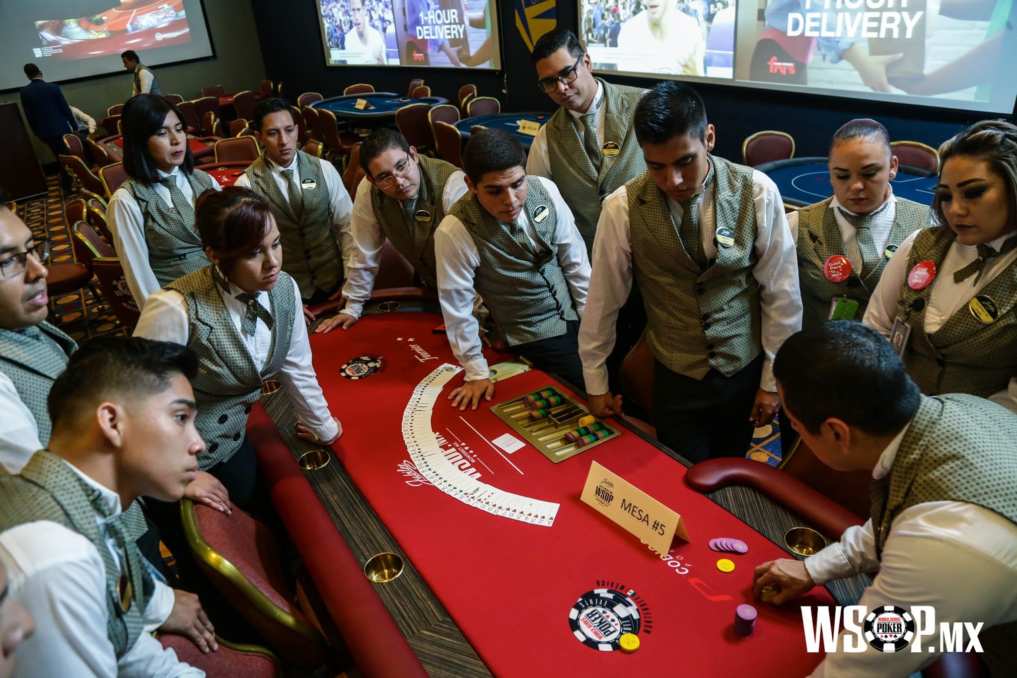 Atlantic City: les pagan para que sean dealers