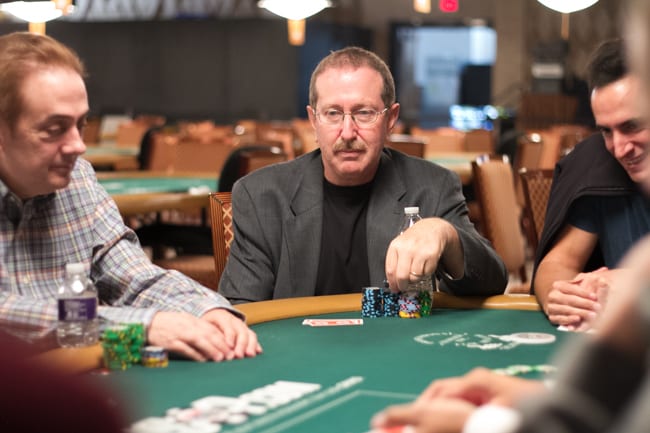 «Necesitamos el contacto humano del poker en vivo»