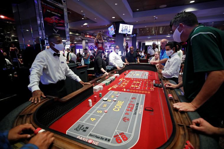 Las Vegas impone el uso obligatorio de mascarillas