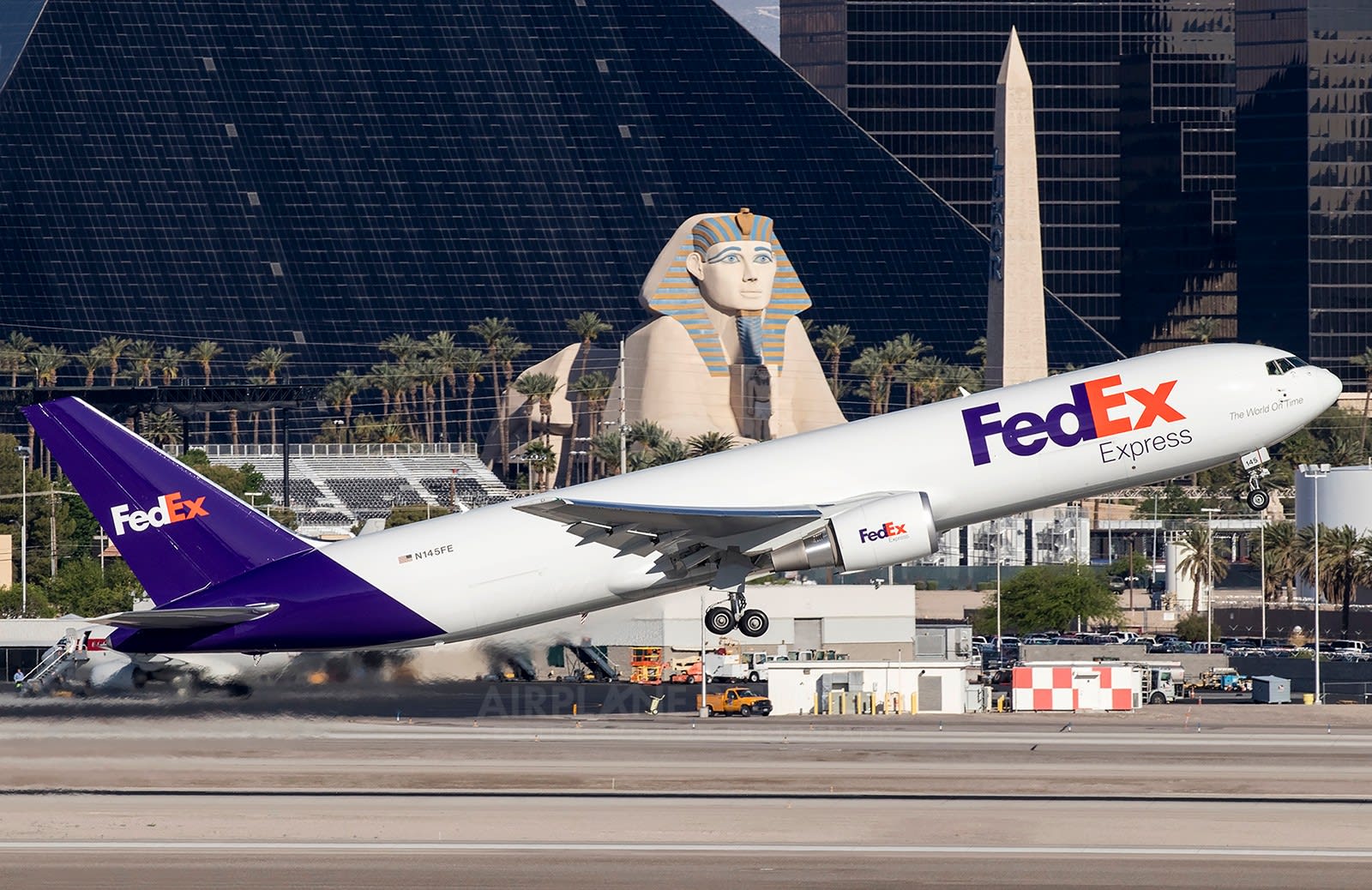 Una apuesta en Las Vegas salvó a FedEx de la bancarrota