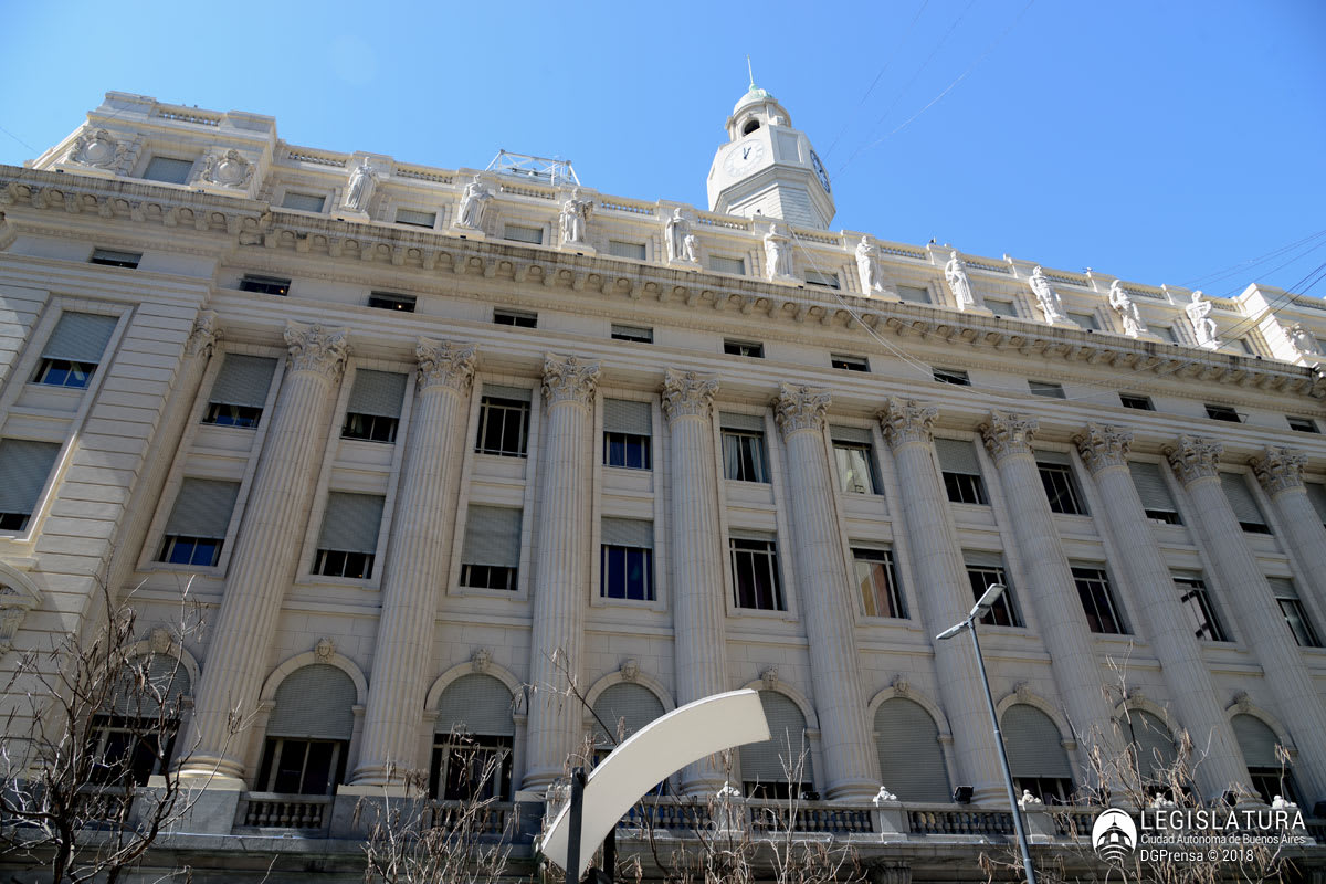 Los porteños tratan la ley de juego y ludopatía