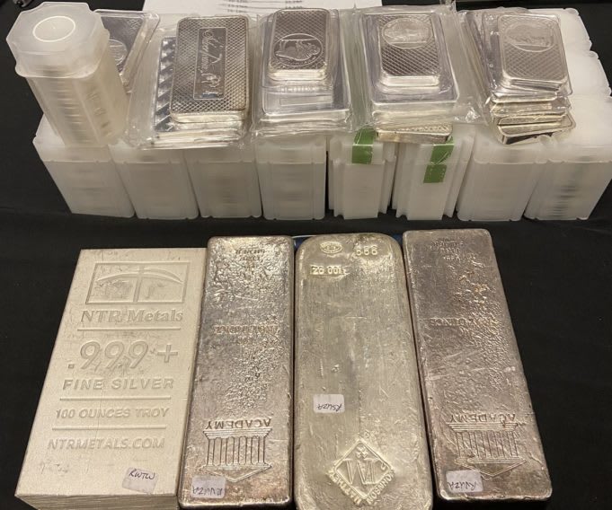 Quedaron ITM pero no sabían que les pagarían en lingotes de plata