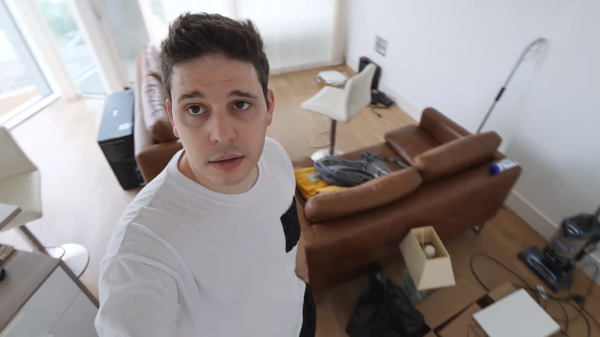 [VIDEO] La nueva casa de Zeros: ¿cómo sigue su vida en Londres?