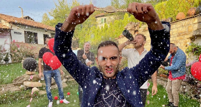 [VIDEO] Así se celebra cuando eres el campeón mundial