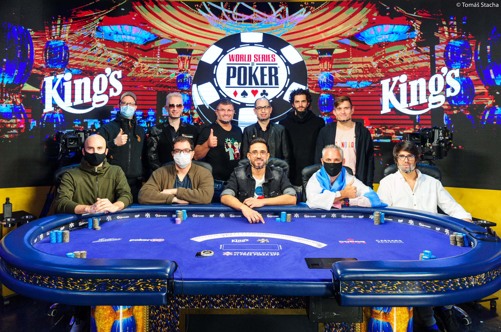 ¿Es cómoda una mesa de poker con 10 jugadores?